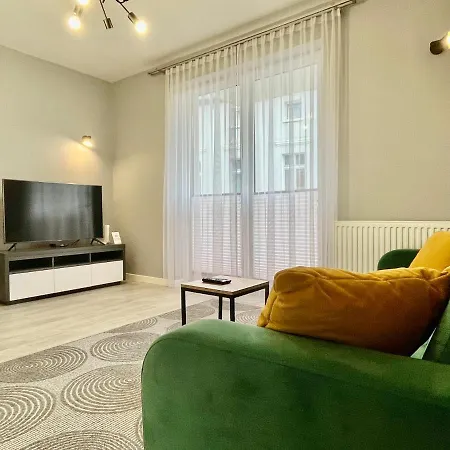 Planeta - Apartamento *